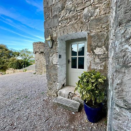 Tan-yr-Ogo Gate Lodge, Gwrych Castle Llanddulas Zewnętrze zdjęcie