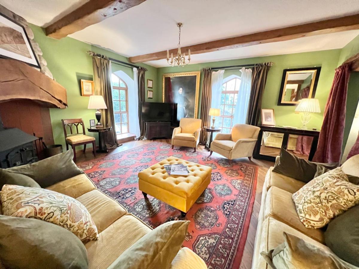 Tan-yr-Ogo Gate Lodge, Gwrych Castle Llanddulas Zewnętrze zdjęcie