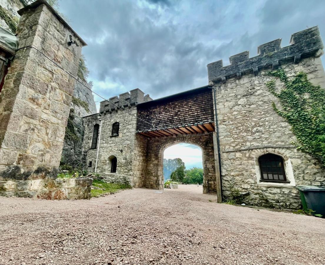 Tan-yr-Ogo Gate Lodge, Gwrych Castle Llanddulas Zewnętrze zdjęcie