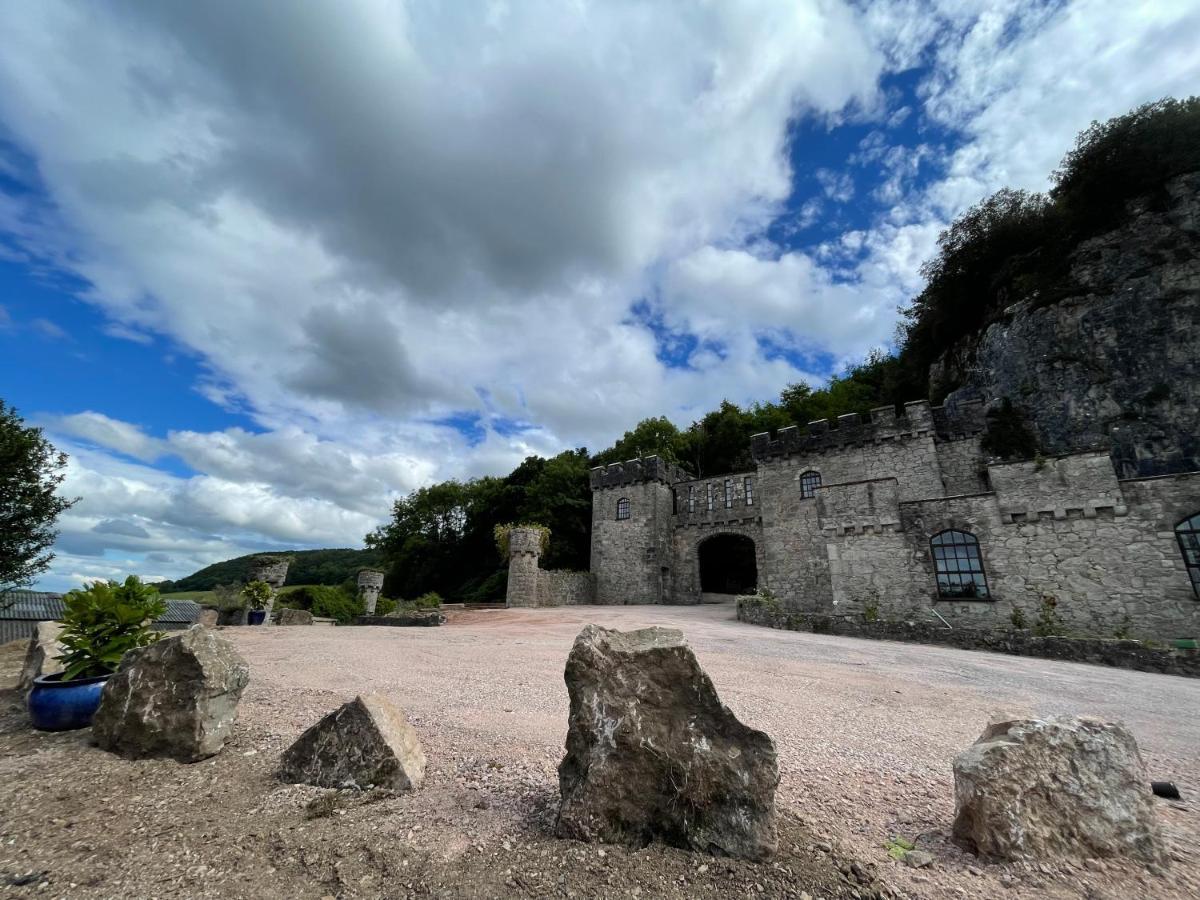 Tan-yr-Ogo Gate Lodge, Gwrych Castle Llanddulas Zewnętrze zdjęcie