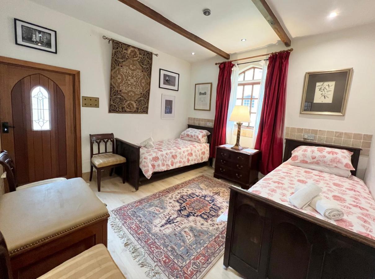Tan-yr-Ogo Gate Lodge, Gwrych Castle Llanddulas Zewnętrze zdjęcie